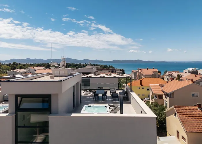 Skyline Serenity-zadar's Premier Roof Terrace Апартаменты *