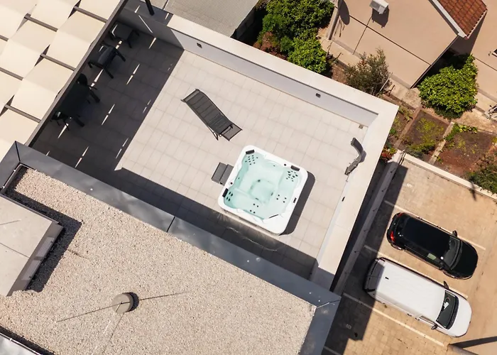 Апартаменты Skyline Serenity-zadar's Premier Roof Terrace Задар